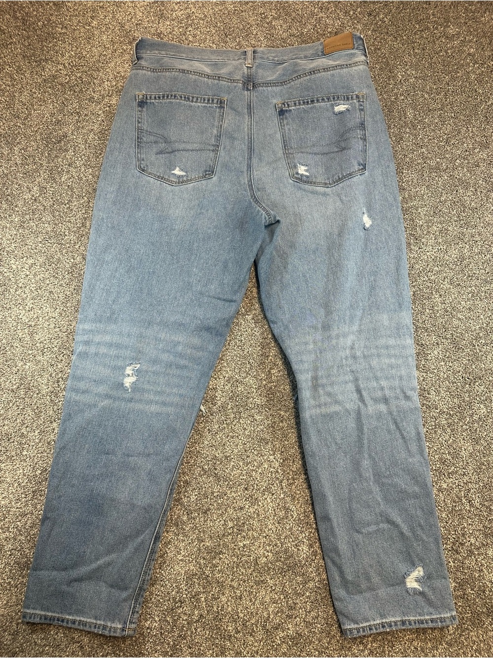 American Eagle Outfitters Light Wash Distressed Straight Women’s Jeans 12 - Picture 5 of 5